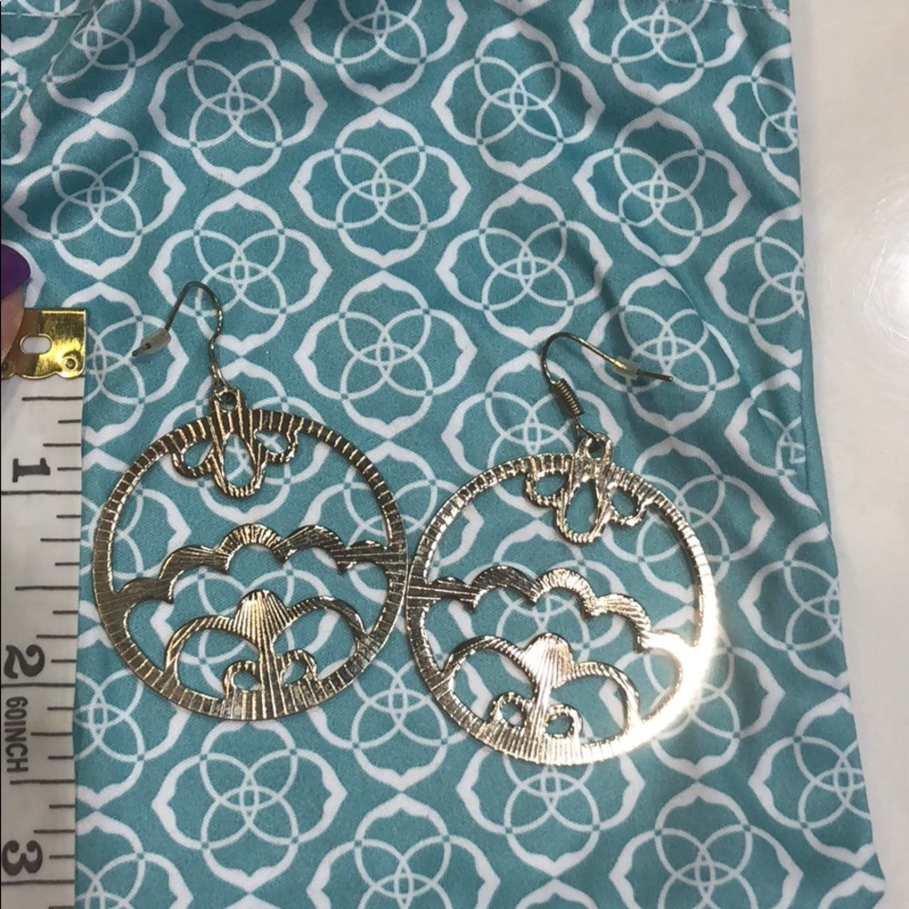 Gold design earrings
